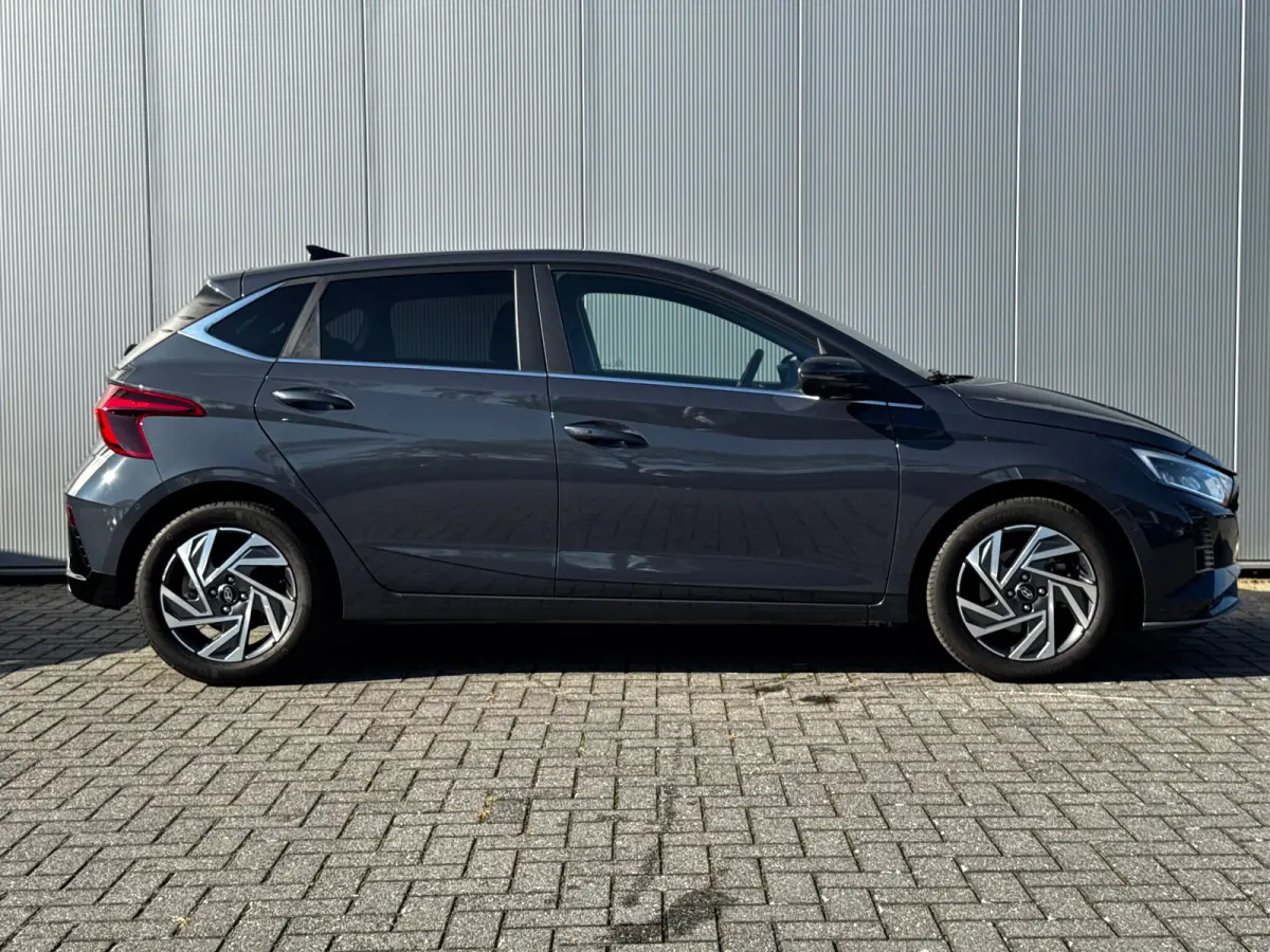1.0 T-GDI 100pk Premium | Carplay | Climate control | Cruise control | Stoel/stuurverwarming | Camera | Parkeersensoren | DAB | Premium Audio | Lichtmetalen velgen | Navigatie