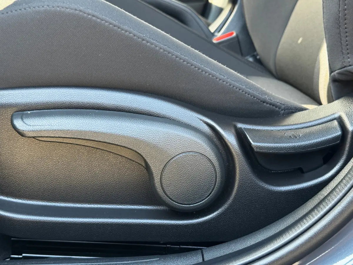 1.0 T-GDI 100pk Premium | Carplay | Climate control | Cruise control | Stoel/stuurverwarming | Camera | Parkeersensoren | DAB | Premium Audio | Lichtmetalen velgen | Navigatie