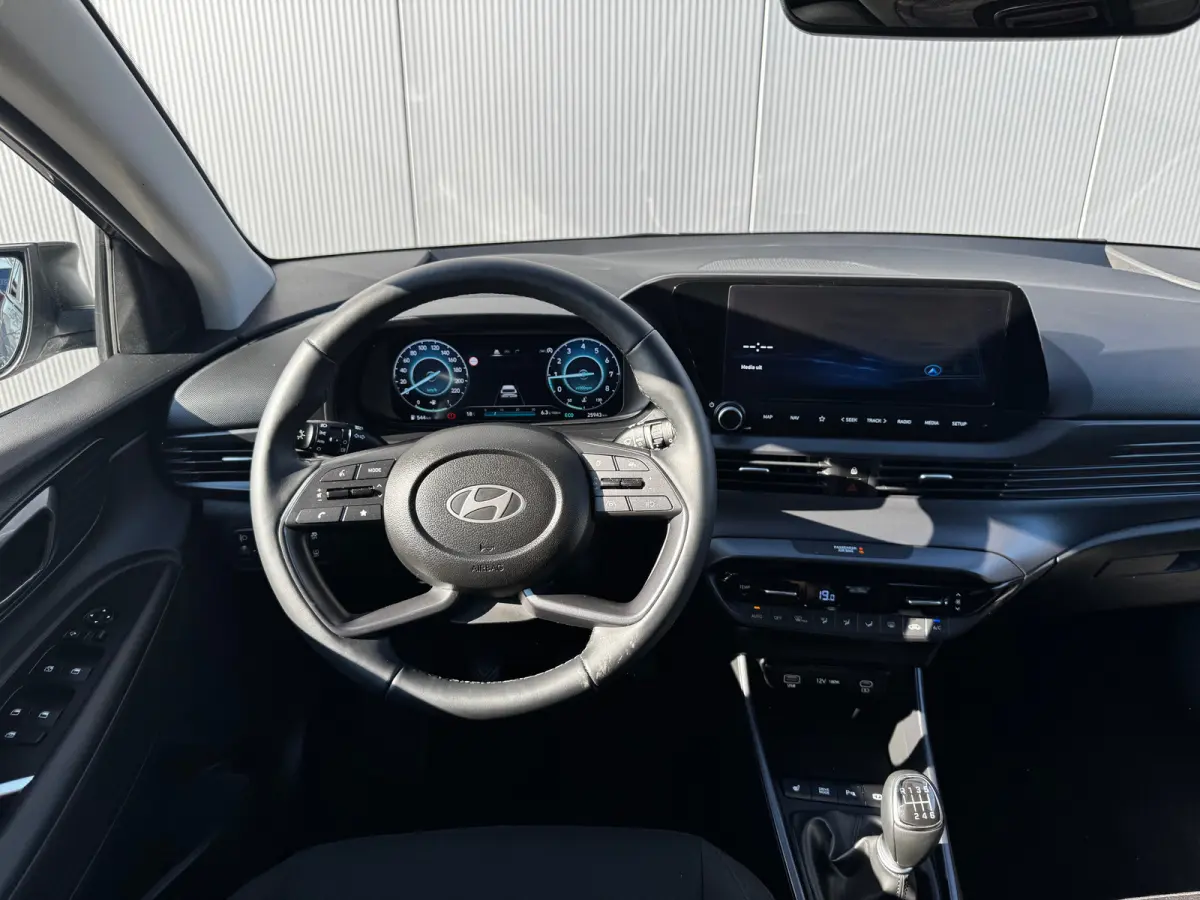 1.0 T-GDI 100pk Premium | Carplay | Climate control | Cruise control | Stoel/stuurverwarming | Camera | Parkeersensoren | DAB | Premium Audio | Lichtmetalen velgen | Navigatie