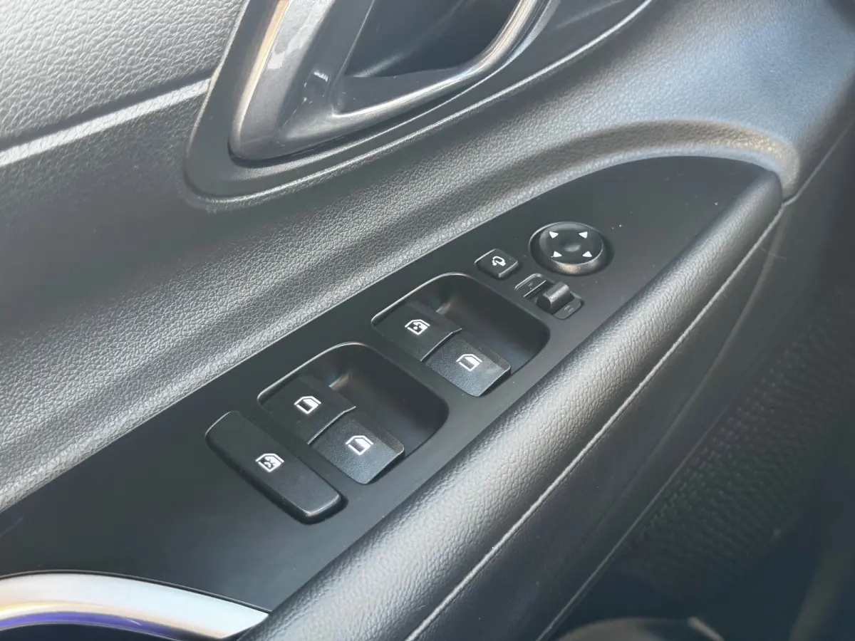 1.0 T-GDI 100pk Premium | Carplay | Climate control | Cruise control | Stoel/stuurverwarming | Camera | Parkeersensoren | DAB | Premium Audio | Lichtmetalen velgen | Navigatie