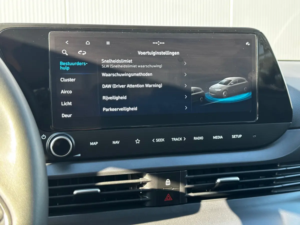 1.0 T-GDI 100pk Premium | Carplay | Climate control | Cruise control | Stoel/stuurverwarming | Camera | Parkeersensoren | DAB | Premium Audio | Lichtmetalen velgen | Navigatie