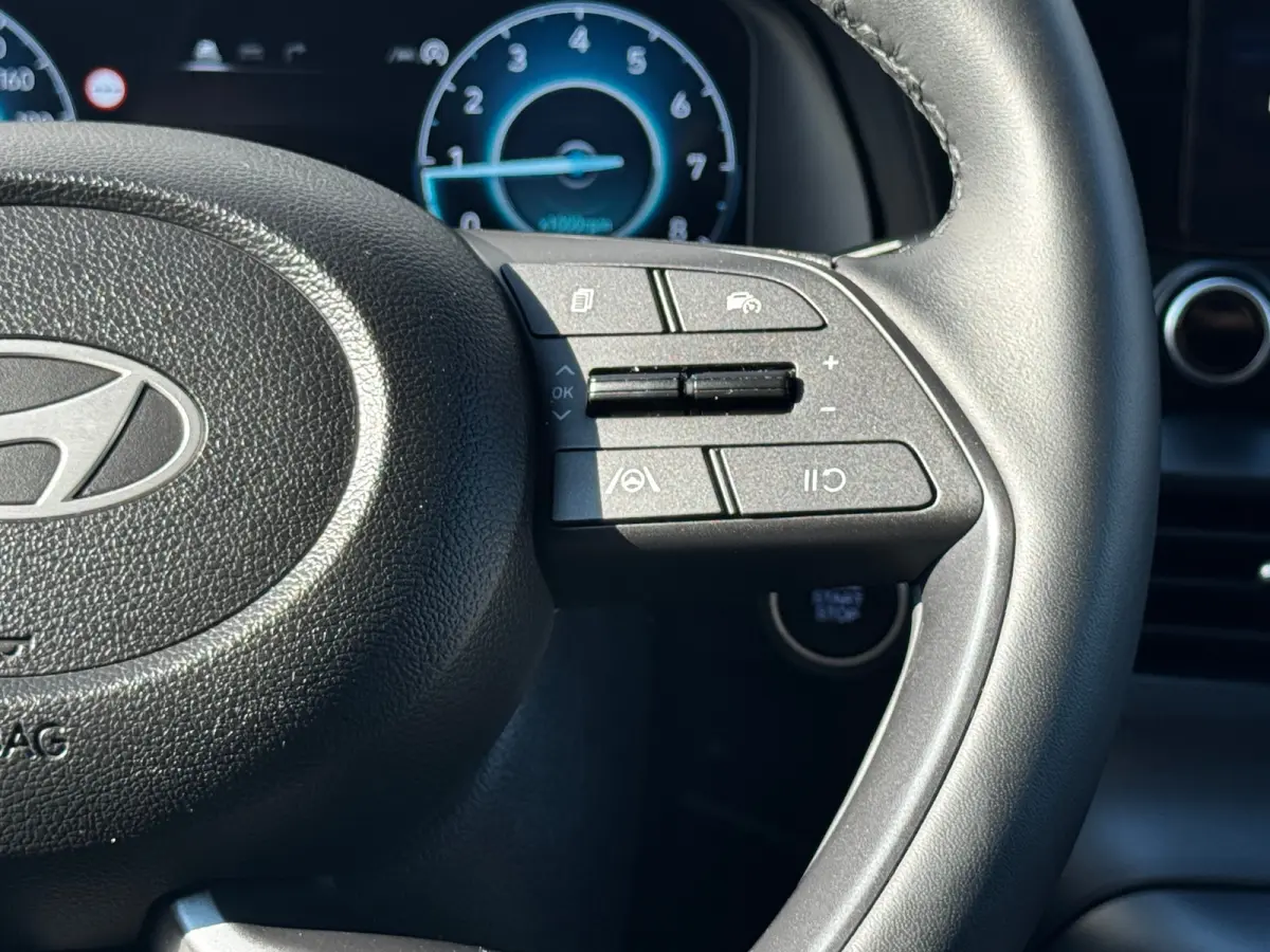 1.0 T-GDI 100pk Premium | Carplay | Climate control | Cruise control | Stoel/stuurverwarming | Camera | Parkeersensoren | DAB | Premium Audio | Lichtmetalen velgen | Navigatie