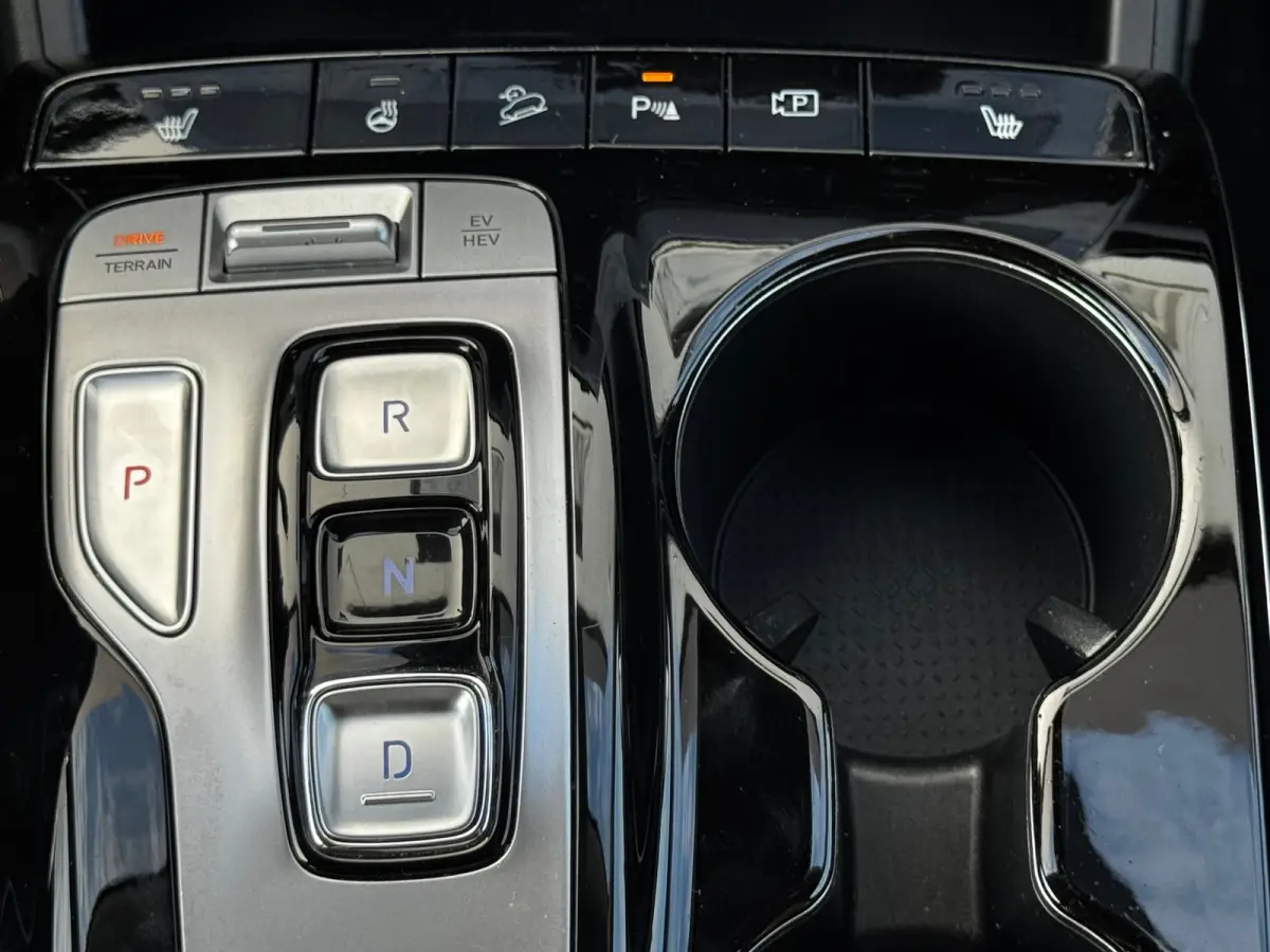 1.6 T-GDI 265pk PHEV Comfort Smart 4WD | Climate | Camera | Carplay | Keyless | Navigatie | Full - Led | Elek. Klep | Winterpakket | 19" Lichtmetaal | Krell Audio | Digitale Cockpit | Parkee