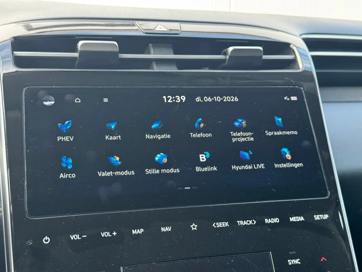 1.6 T-GDI 265pk PHEV Comfort Smart 4WD | Climate | Camera | Carplay | Keyless | Navigatie | Full - Led | Elek. Klep | Winterpakket | 19" Lichtmetaal | Krell Audio | Digitale Cockpit | Parkee