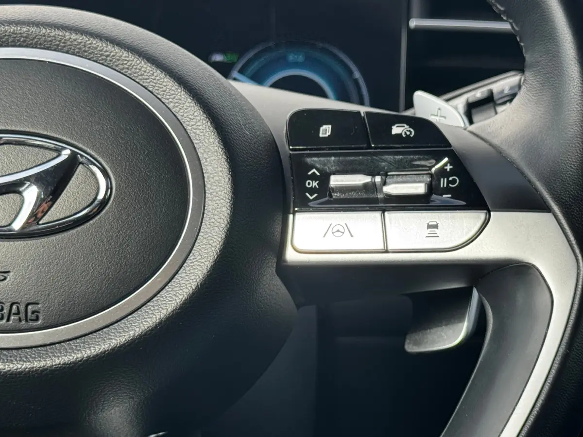 1.6 T-GDI 265pk PHEV Comfort Smart 4WD | Climate | Camera | Carplay | Keyless | Navigatie | Full - Led | Elek. Klep | Winterpakket | 19" Lichtmetaal | Krell Audio | Digitale Cockpit | Parkee