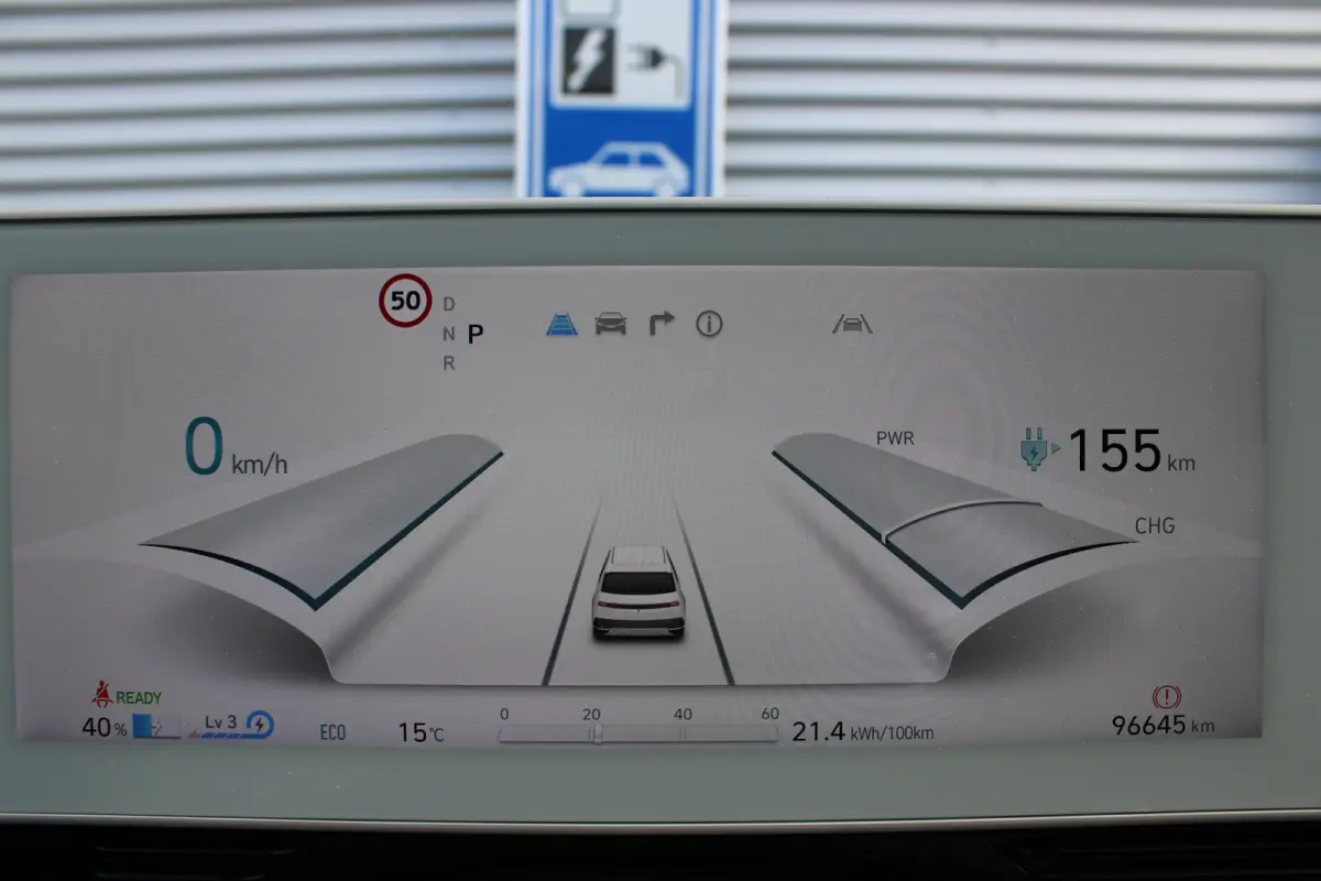 Lounge AWD 73kWh | Afneembare Trekhaak | Airco (automatisch) | Audio installatie premium