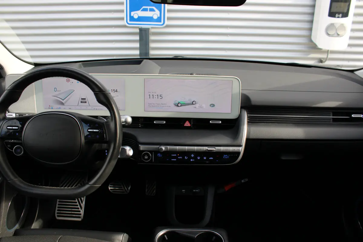 Lounge AWD 73kWh | Afneembare Trekhaak | Airco (automatisch) | Audio installatie premium