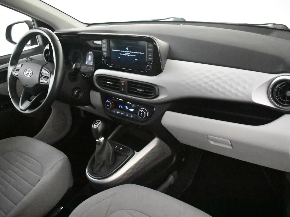1.0 Premium l Camera l Automatische Airco l Parkeersensoren l Navigatie l Elektr. Pakket l