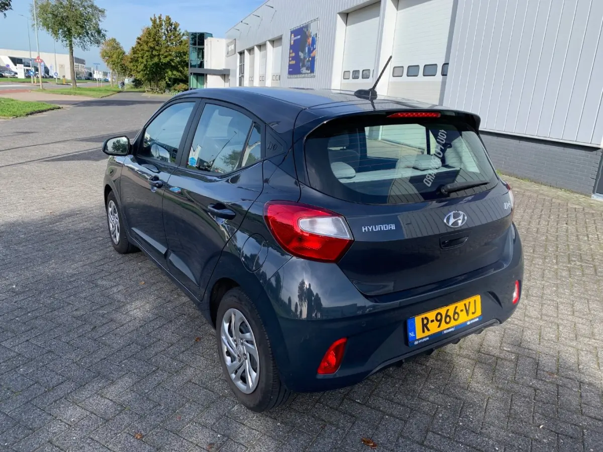 1.0 Premium l Camera l Automatische Airco l Parkeersensoren l Navigatie l Elektr. Pakket l