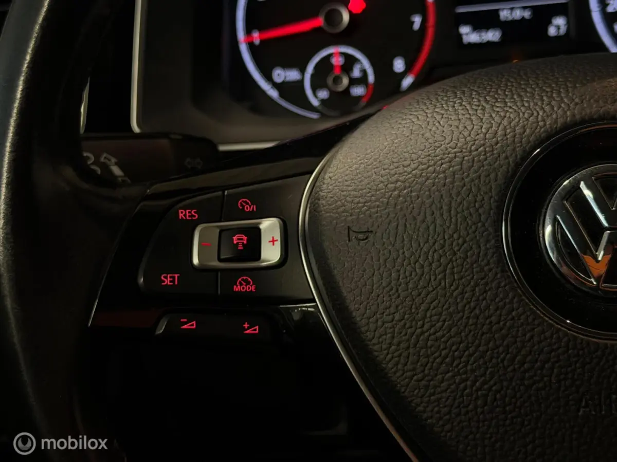 1.0 TSI Highline Apple Carplay/ACC/PDC/