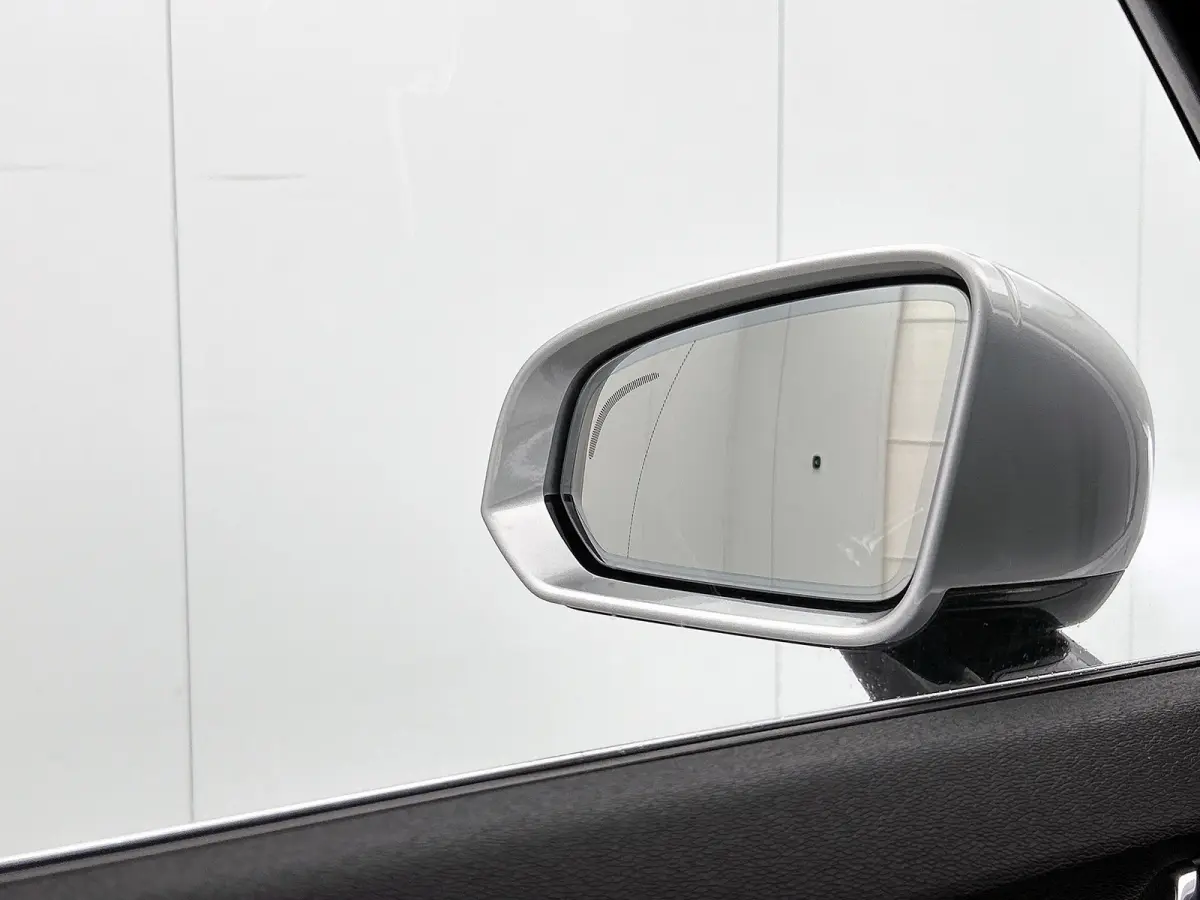 2.0 T8 AWD Inscription SOH 81% / Panorama dak / Adap-Cruise / leder int. / Head-up / stoelkoeling-verw. / Navigatie / / Apk 11-2026