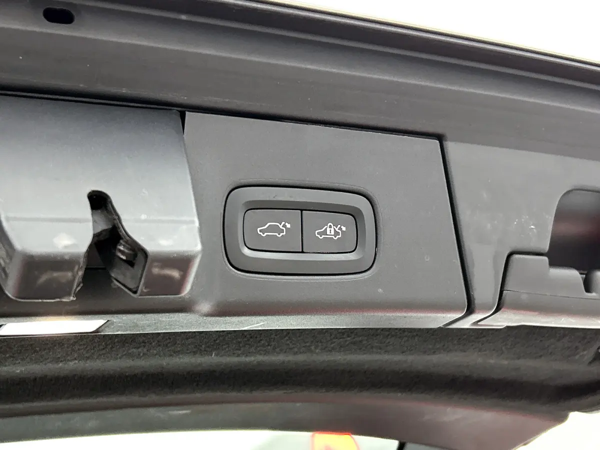 2.0 T8 AWD Inscription SOH 81% / Panorama dak / Adap-Cruise / leder int. / Head-up / stoelkoeling-verw. / Navigatie / / Apk 11-2026