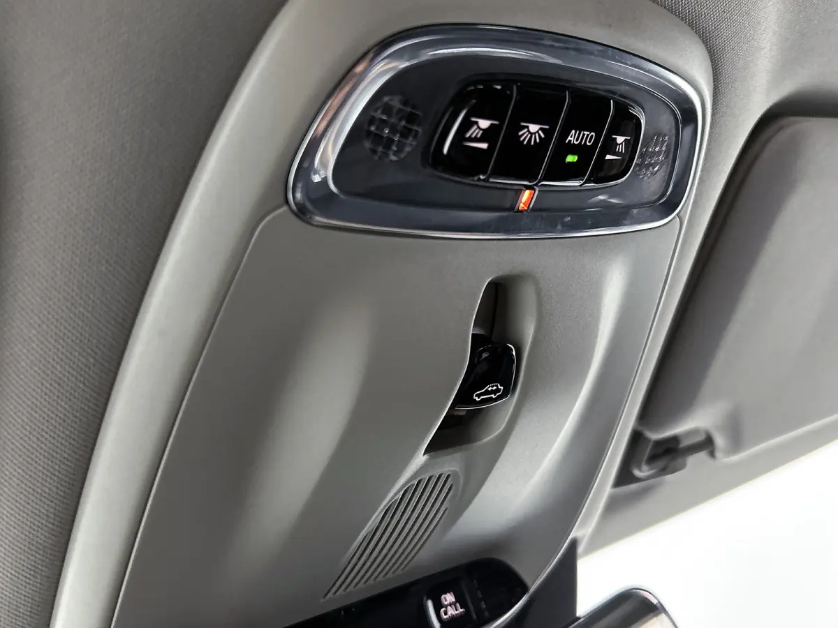 2.0 T8 AWD Inscription SOH 81% / Panorama dak / Adap-Cruise / leder int. / Head-up / stoelkoeling-verw. / Navigatie / / Apk 11-2026
