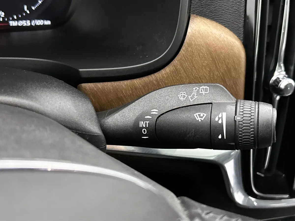 2.0 T8 AWD Inscription SOH 81% / Panorama dak / Adap-Cruise / leder int. / Head-up / stoelkoeling-verw. / Navigatie / / Apk 11-2026