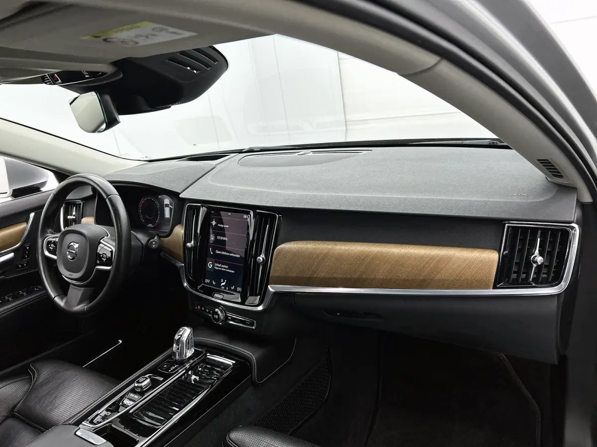 2.0 T8 AWD Inscription SOH 81% / Panorama dak / Adap-Cruise / leder int. / Head-up / stoelkoeling-verw. / Navigatie / / Apk 11-2026
