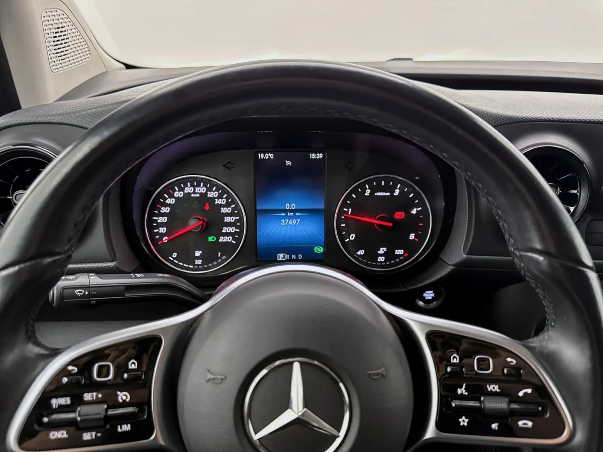 110 CDI L1 Pro Automaat Carplay Stoelverwarming Trekhaak Cruise control