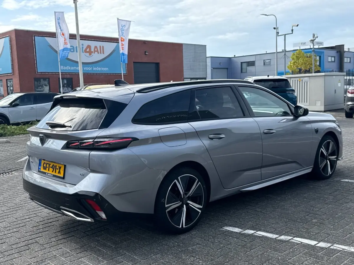 1.2 PureTech GT Automaat | Carplay | Trekhaak Afneembaar | 360* Graden Camera | PDC V+A | Keyless | Dodehoekbewaking | Origineel NL!