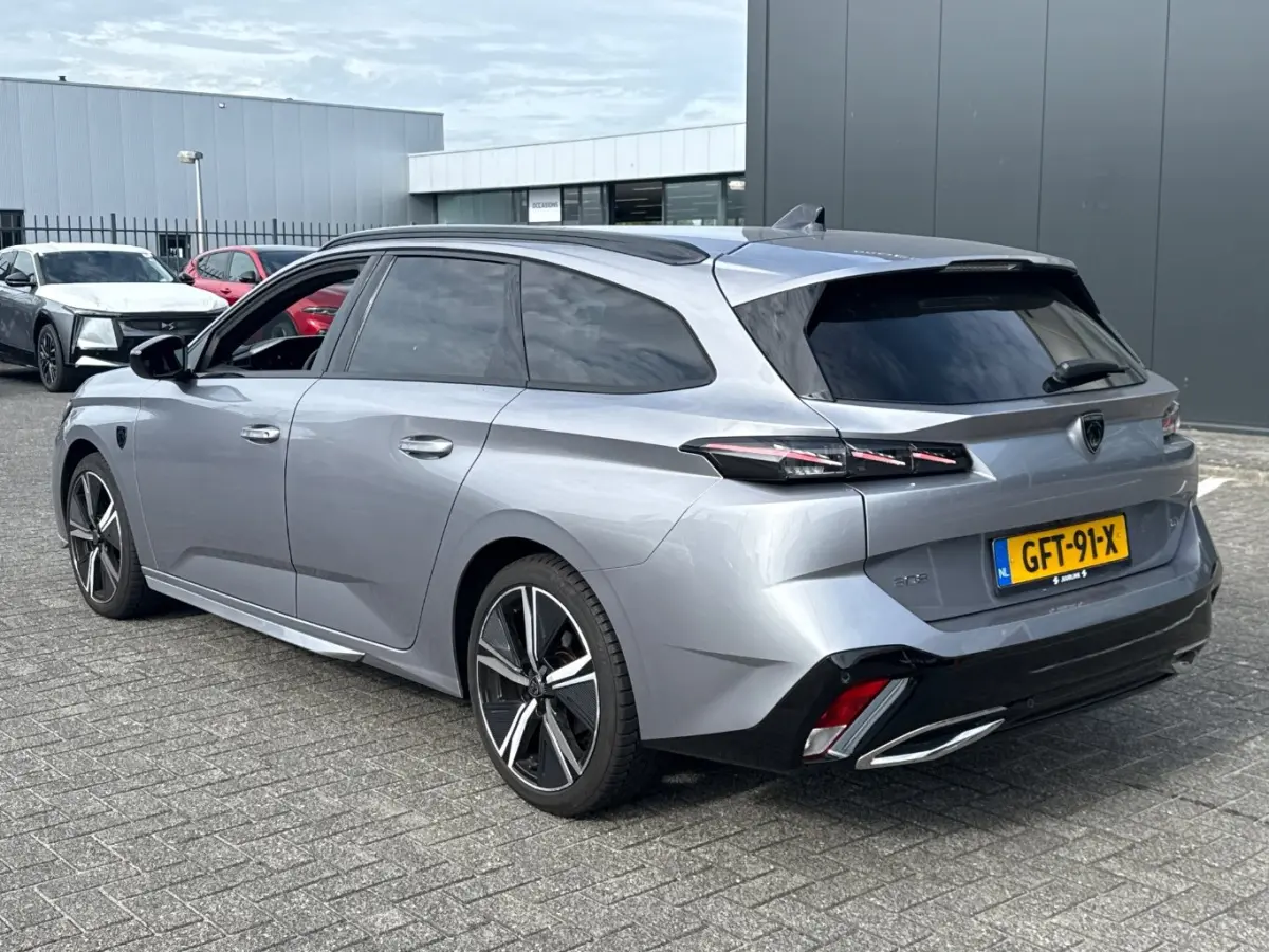 1.2 PureTech GT Automaat | Carplay | Trekhaak Afneembaar | 360* Graden Camera | PDC V+A | Keyless | Dodehoekbewaking | Origineel NL!