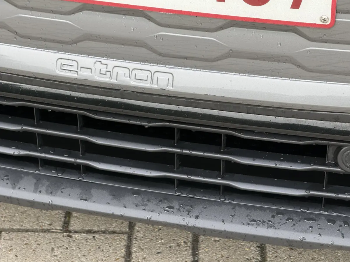40 Edition 77 kWh Soh 94%