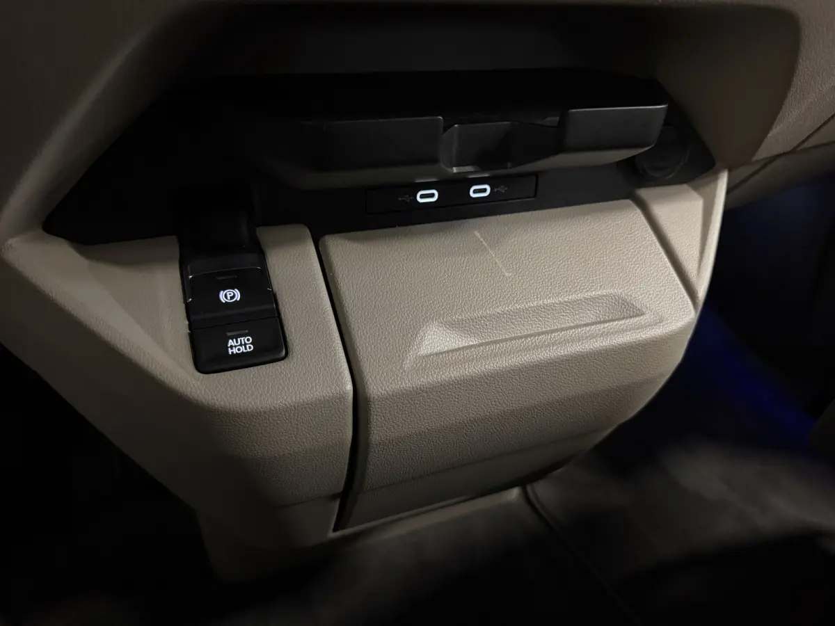 1.4 eHybrid L2 Life 7p. MASSAGE/TREKHAAK/ACC/ADAPTIVE-ONDERSTEL/H&K/SOH 94%/HEAD-UP/LEER-ALCANTARA/SFEER/IQ-LIGHT/CAMERA/ELECTR.SCHUIFDEUREN/PDC+AUT.PARKEREN/EL.A.KLEP/UNIEK SLECHTS 34.000KM