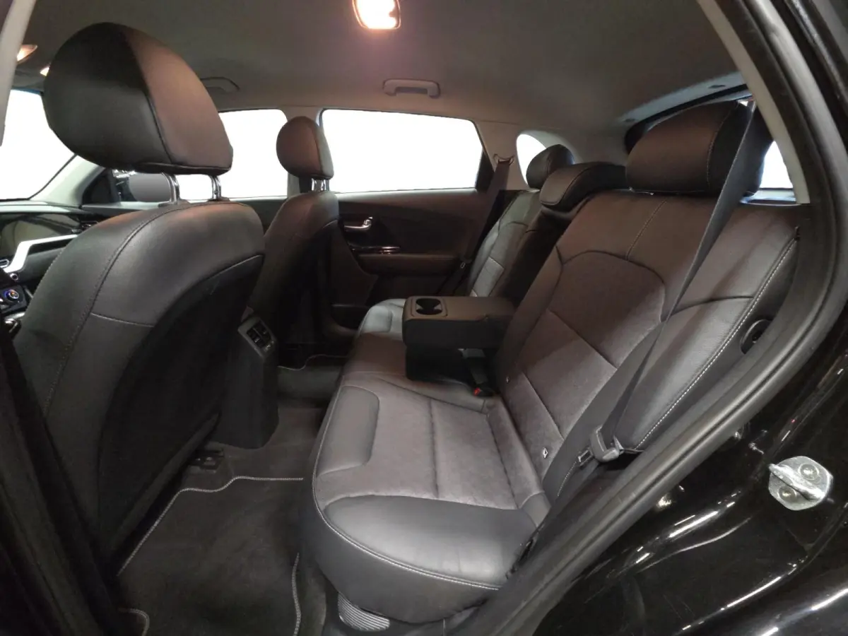 1.6i Hybrid DynamicLine | 1e Eigenaar | Automaat | Camera | Carplay | navigatie | Cruise Control Adaptief | 12 Maanden BOVAG Garantie |