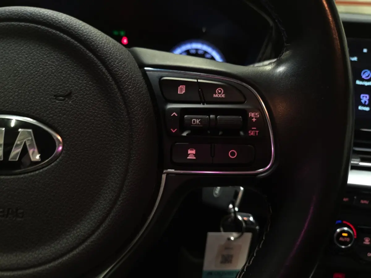 1.6i Hybrid DynamicLine | 1e Eigenaar | Automaat | Camera | Carplay | navigatie | Cruise Control Adaptief | 12 Maanden BOVAG Garantie |
