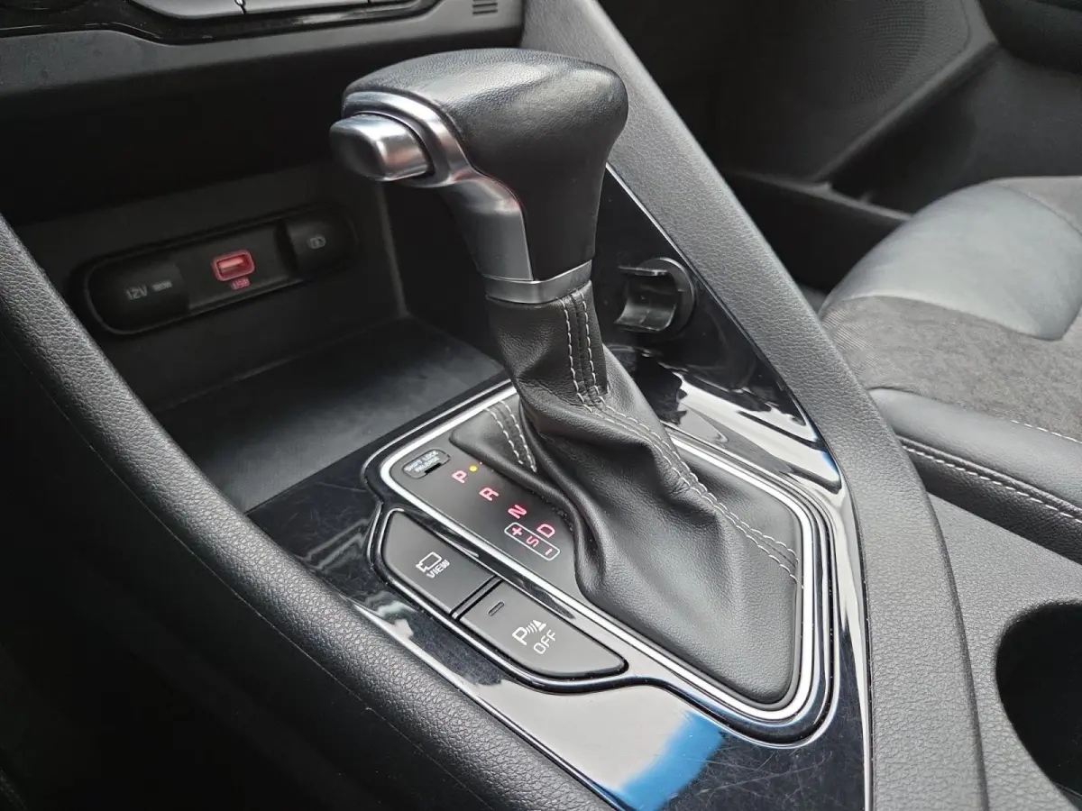 1.6i Hybrid DynamicLine | 1e Eigenaar | Automaat | Camera | Carplay | navigatie | Cruise Control Adaptief | 12 Maanden BOVAG Garantie |