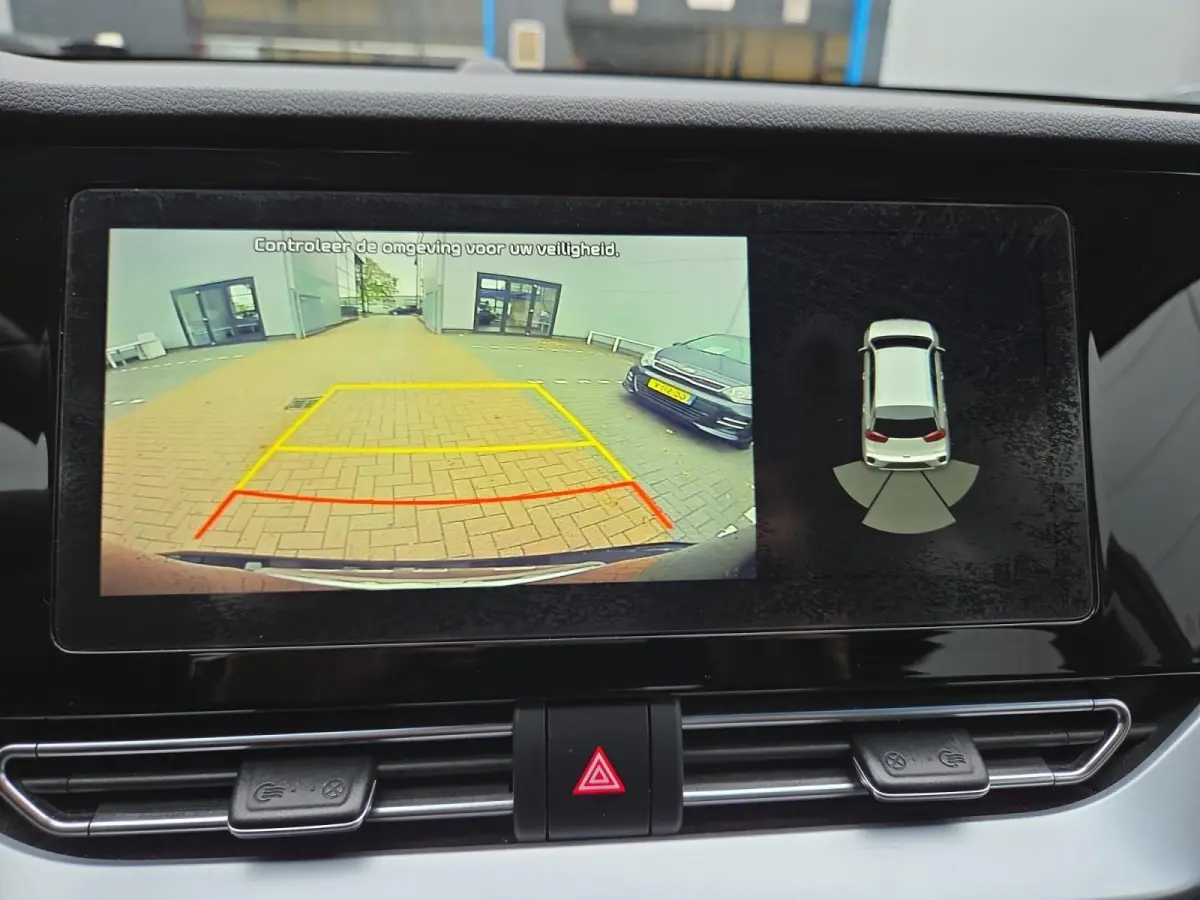1.6i Hybrid DynamicLine | 1e Eigenaar | Automaat | Camera | Carplay | navigatie | Cruise Control Adaptief | 12 Maanden BOVAG Garantie |
