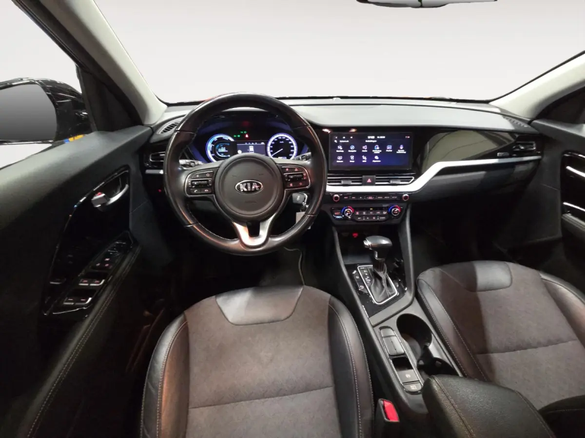 1.6i Hybrid DynamicLine | 1e Eigenaar | Automaat | Camera | Carplay | navigatie | Cruise Control Adaptief | 12 Maanden BOVAG Garantie |