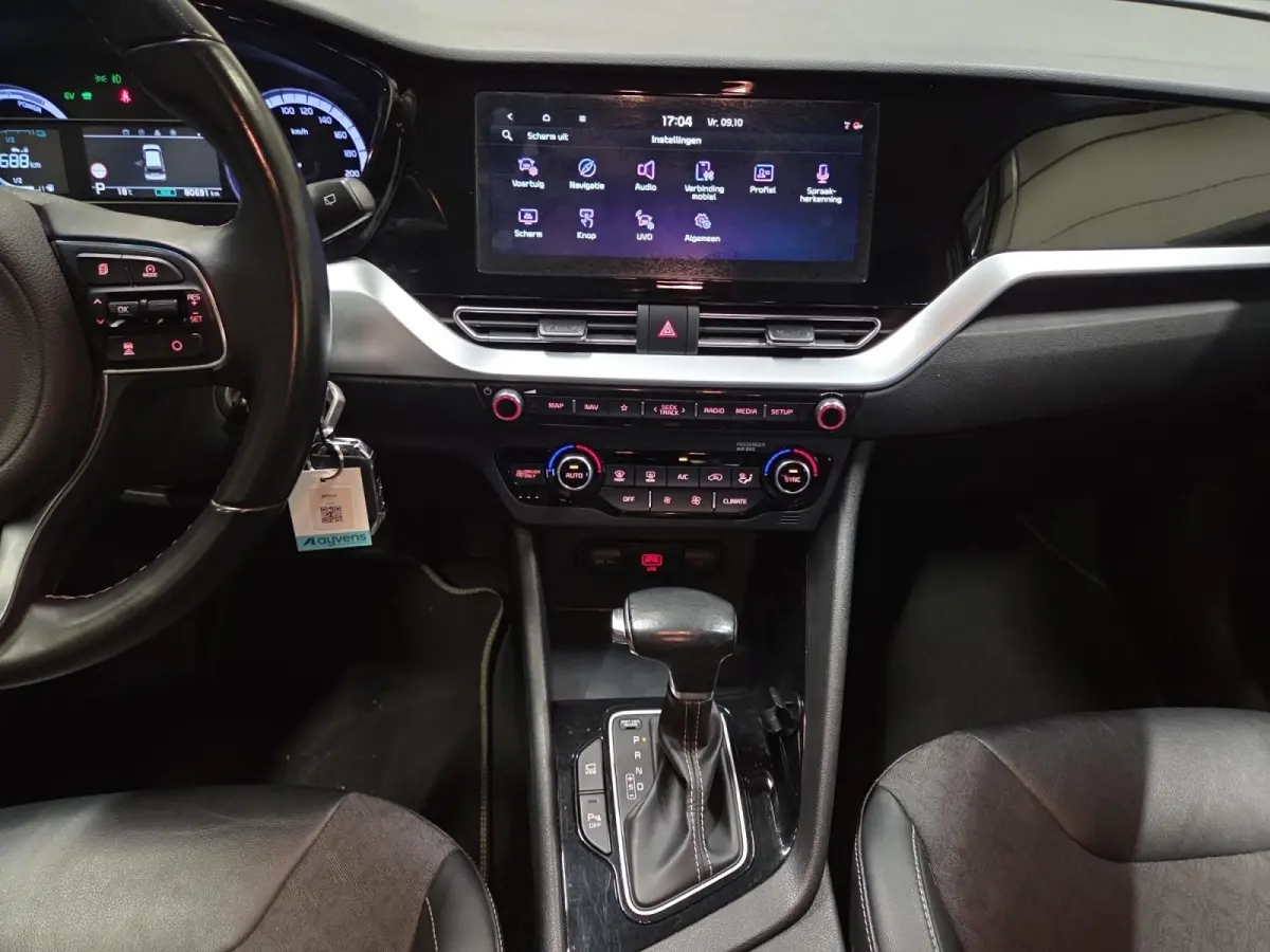 1.6i Hybrid DynamicLine | 1e Eigenaar | Automaat | Camera | Carplay | navigatie | Cruise Control Adaptief | 12 Maanden BOVAG Garantie |