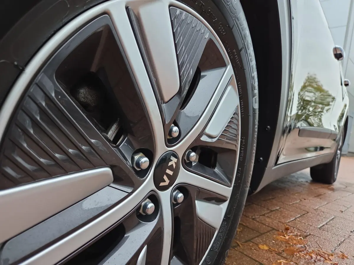 1.6i Hybrid DynamicLine | 1e Eigenaar | Automaat | Camera | Carplay | navigatie | Cruise Control Adaptief | 12 Maanden BOVAG Garantie |
