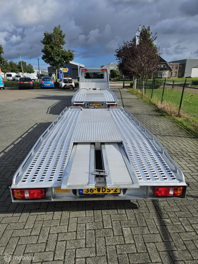 Tijhof Oprijwagen T35 2.3 dCi 165 zeer netjes