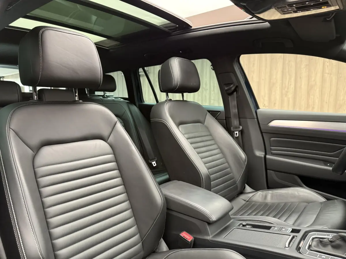 1.4 TSI PHEV GTE Business Pano| Head up
