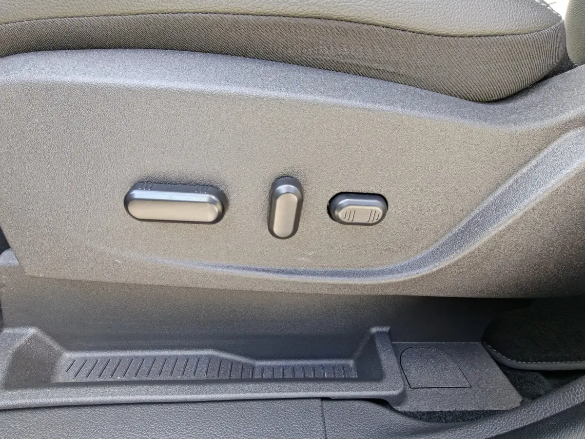 1.5 EcoBoost Titanium / Keyless / Trekhaak (2000kg) / Navi / Carplay