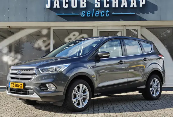 1.5 EcoBoost Titanium / Keyless / Trekhaak (2000kg) / Navi / Carplay