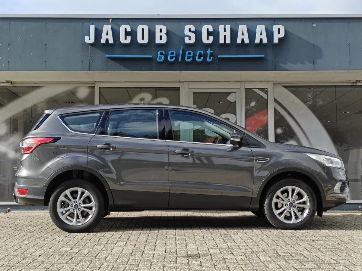 1.5 EcoBoost Titanium / Keyless / Trekhaak (2000kg) / Navi / Carplay