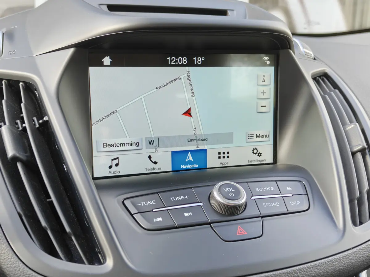 1.5 EcoBoost Titanium / Keyless / Trekhaak (2000kg) / Navi / Carplay