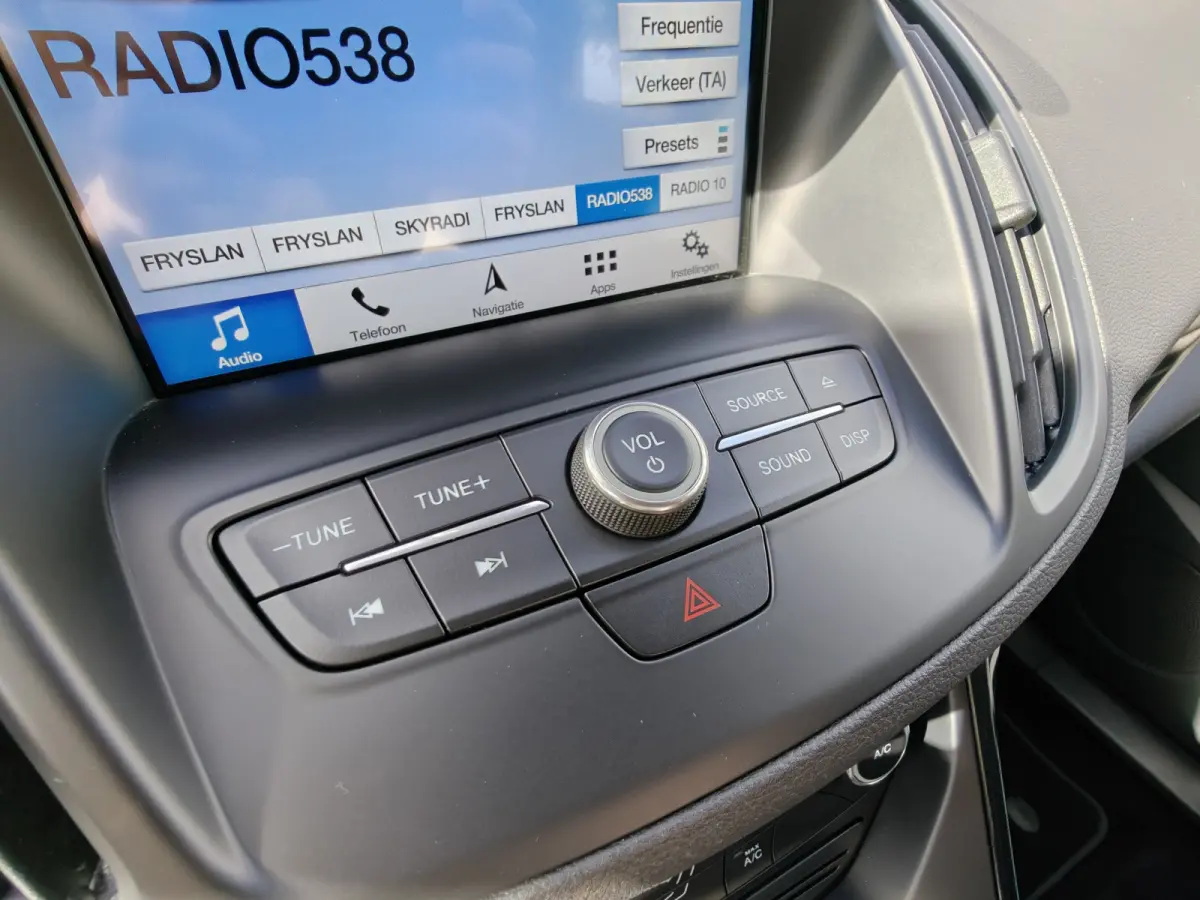 1.5 EcoBoost Titanium / Keyless / Trekhaak (2000kg) / Navi / Carplay