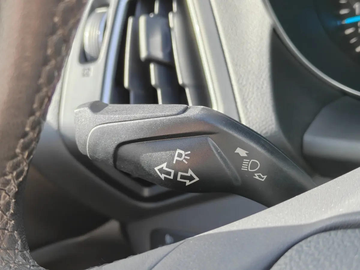 1.5 EcoBoost Titanium / Keyless / Trekhaak (2000kg) / Navi / Carplay