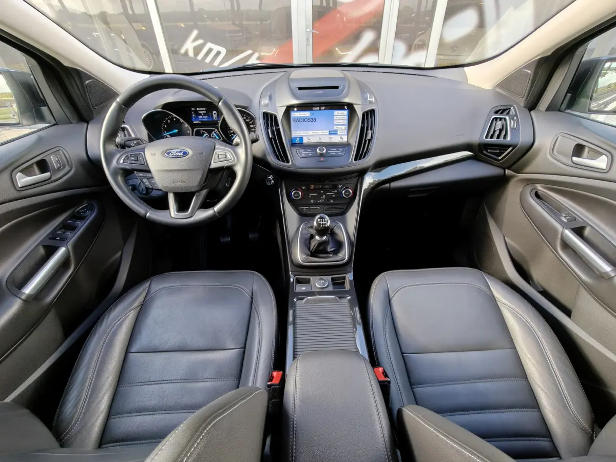 1.5 EcoBoost Titanium / Keyless / Trekhaak (2000kg) / Navi / Carplay
