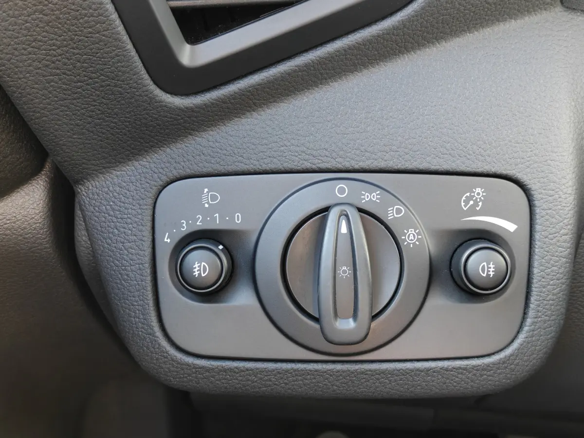 1.5 EcoBoost Titanium / Keyless / Trekhaak (2000kg) / Navi / Carplay