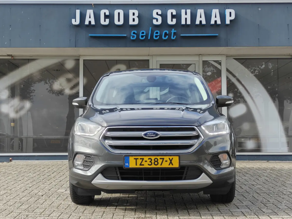 1.5 EcoBoost Titanium / Keyless / Trekhaak (2000kg) / Navi / Carplay