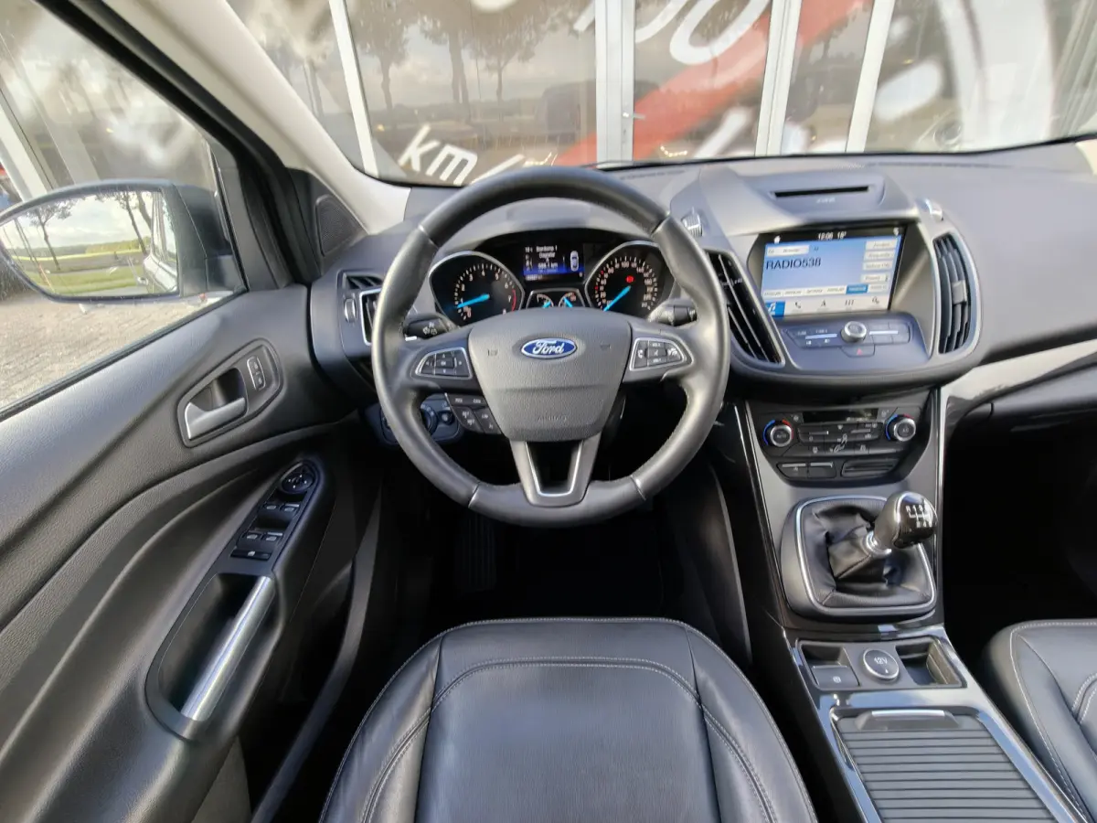 1.5 EcoBoost Titanium / Keyless / Trekhaak (2000kg) / Navi / Carplay