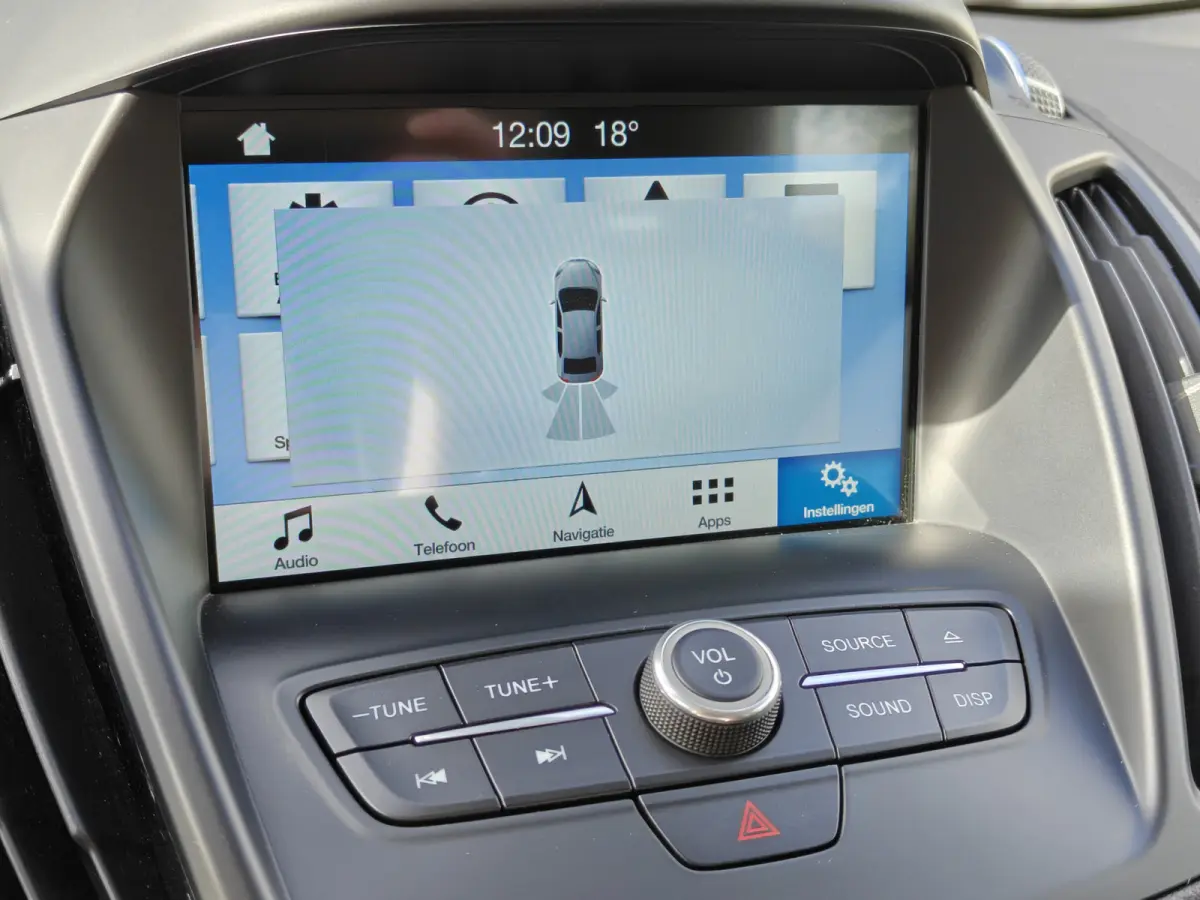 1.5 EcoBoost Titanium / Keyless / Trekhaak (2000kg) / Navi / Carplay