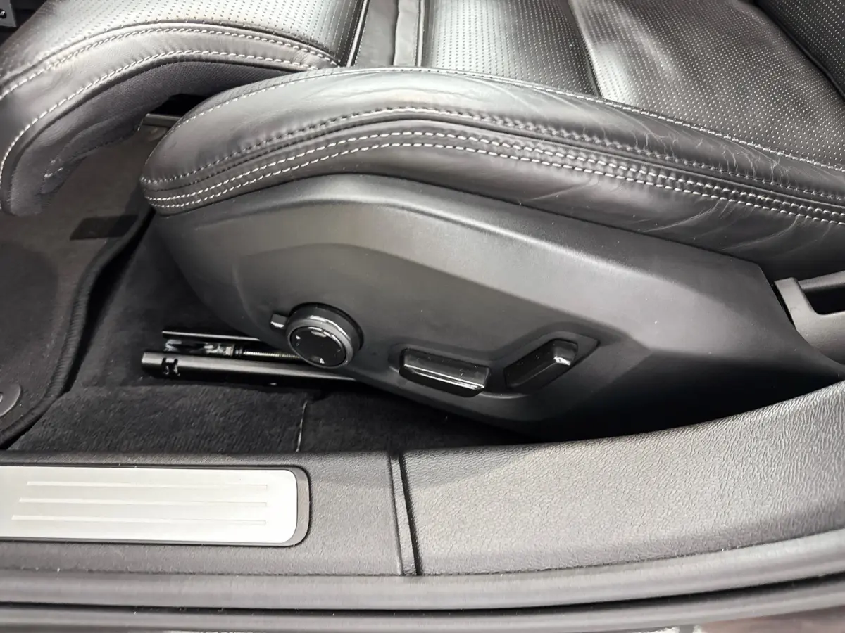 B4 Plus Bright | 18" | Geventileerd Nappa | Panoramadak | Harman Kardon | Trekhaak | 360 Camera | Full LED | Parkeerverwarming | Elektr. verst. Stoelen