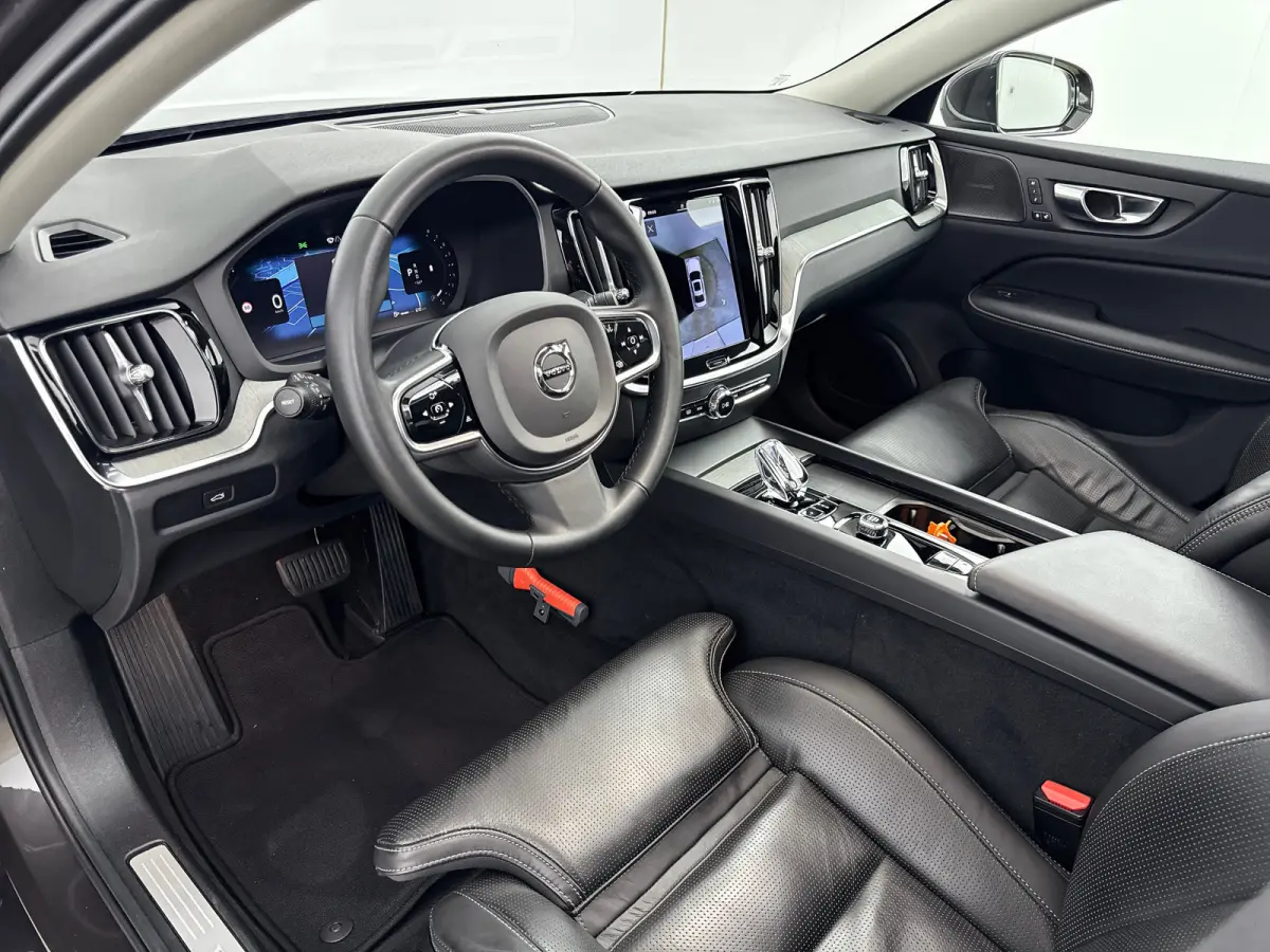 B4 Plus Bright | 18" | Geventileerd Nappa | Panoramadak | Harman Kardon | Trekhaak | 360 Camera | Full LED | Parkeerverwarming | Elektr. verst. Stoelen