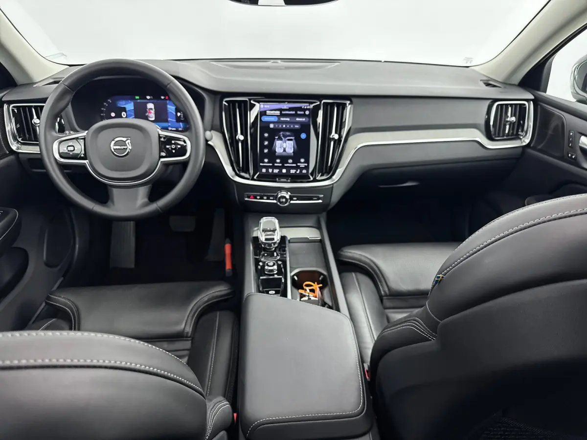 B4 Plus Bright | 18" | Geventileerd Nappa | Panoramadak | Harman Kardon | Trekhaak | 360 Camera | Full LED | Parkeerverwarming | Elektr. verst. Stoelen
