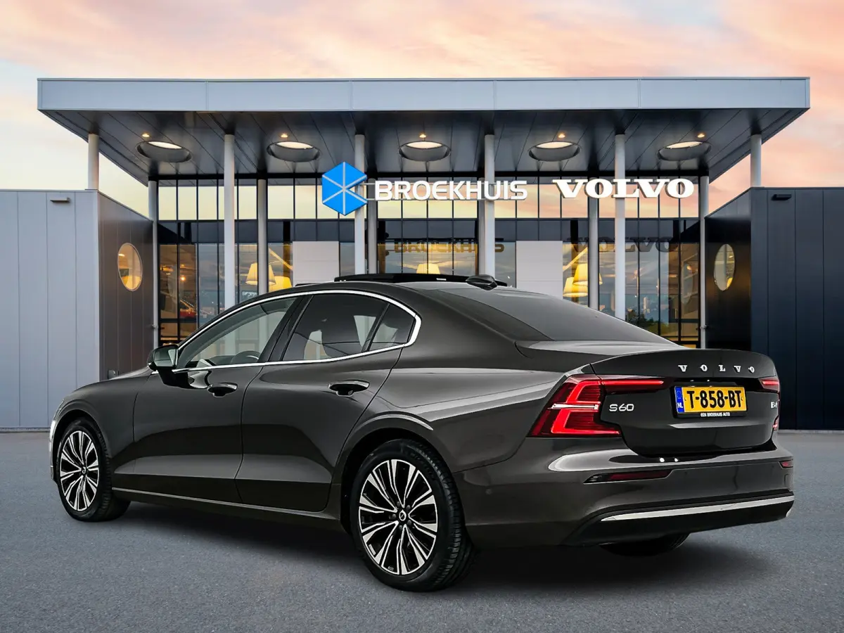 B4 Plus Bright | 18" | Geventileerd Nappa | Panoramadak | Harman Kardon | Trekhaak | 360 Camera | Full LED | Parkeerverwarming | Elektr. verst. Stoelen