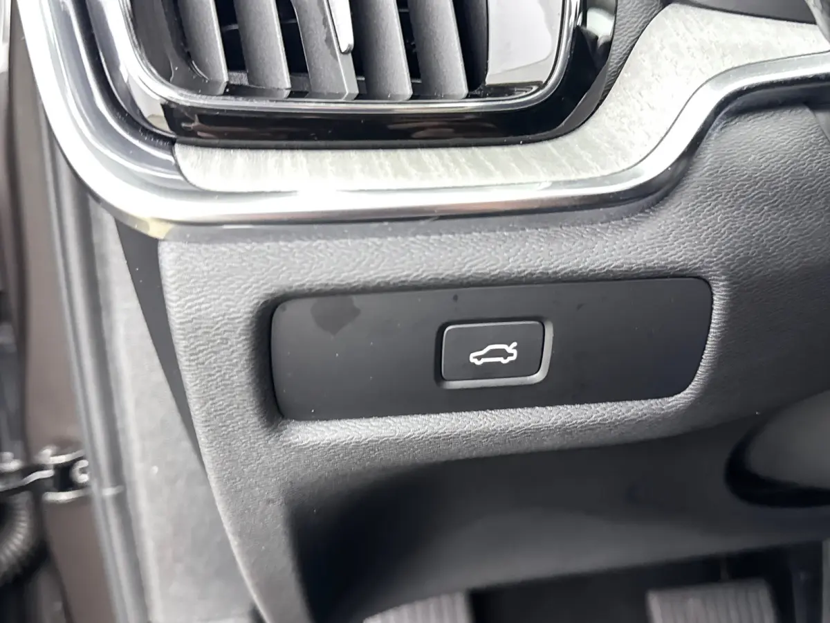 B4 Plus Bright | 18" | Geventileerd Nappa | Panoramadak | Harman Kardon | Trekhaak | 360 Camera | Full LED | Parkeerverwarming | Elektr. verst. Stoelen