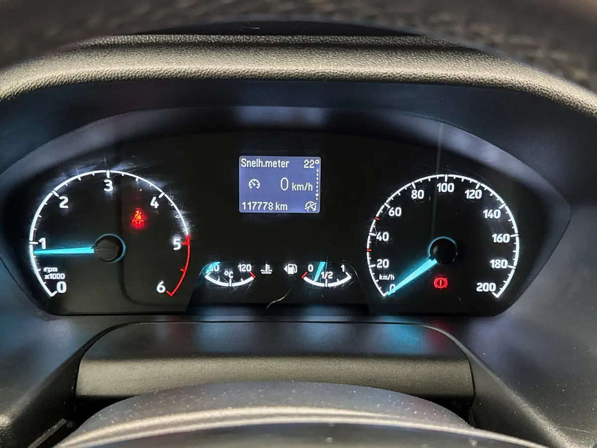 320 2.0 TDCI L2H1 Trekhaak Cruise control Parkeersensoren Airco Bluetooth